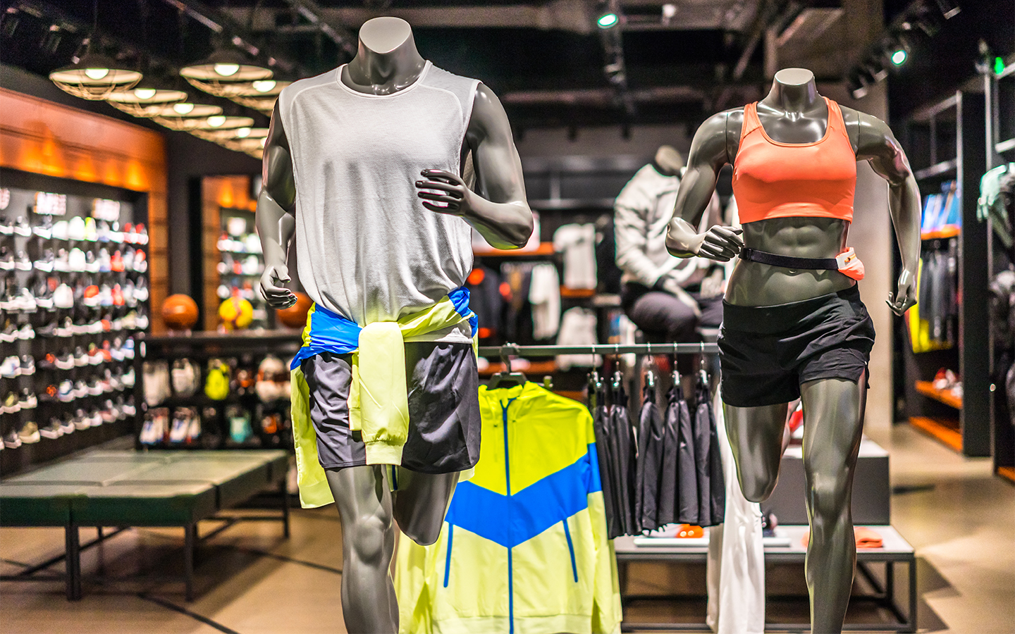 nike ayala feliz